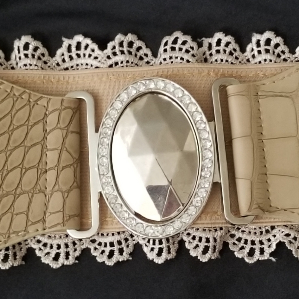 Daytrip highwaisted belt